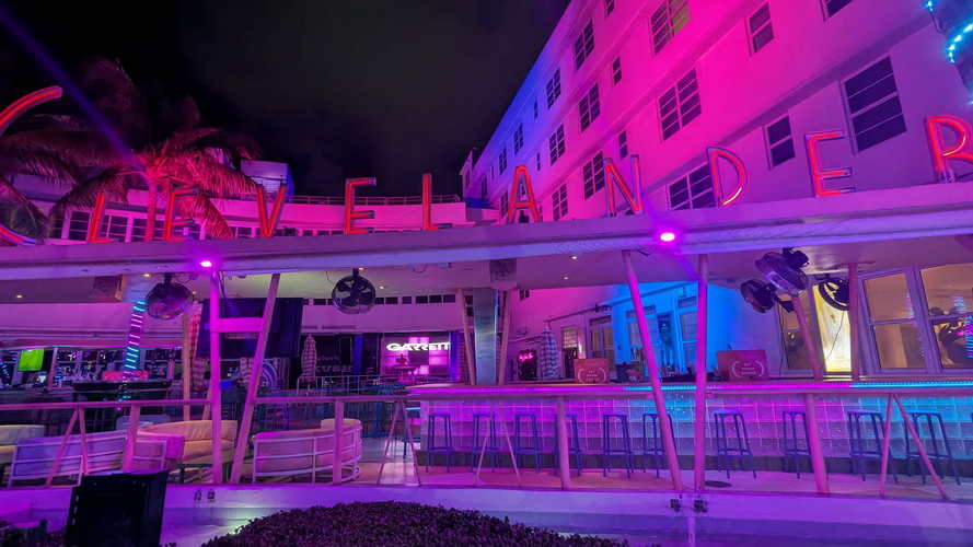 MIA_2023-08-23 20-52-50_PXL_20230824_005250589.NIGHT